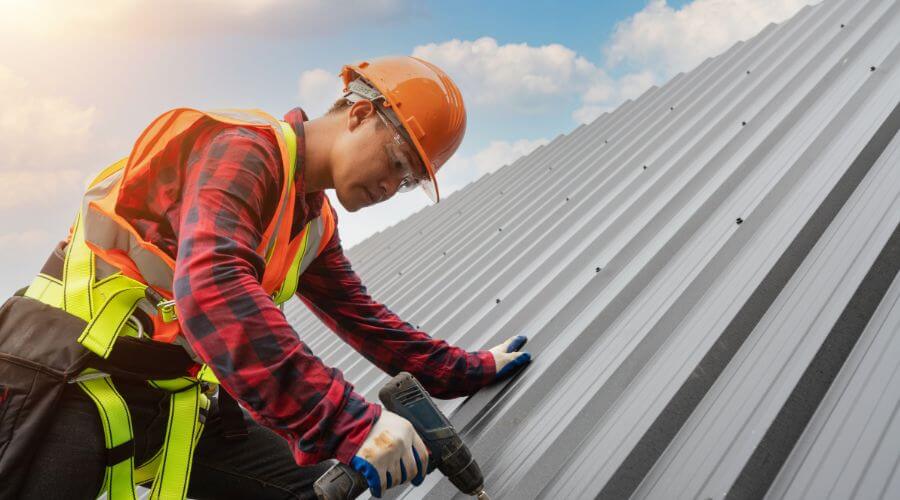 Professional gutter cleaning in Moody, AL